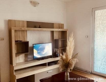 Apartmani Pekovic, Квартира 8, Частный сектор жилья Jaz, Черногория - Apartman 8